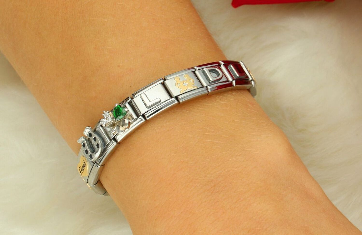 Nomination Element Koniczyna z zieloną cyrkonią Silver 925. Element do bransoletek Composable Classic wykonany ze srebra i stali szlachetnej. Oryginalny produkt NOMINATION.1.jpg